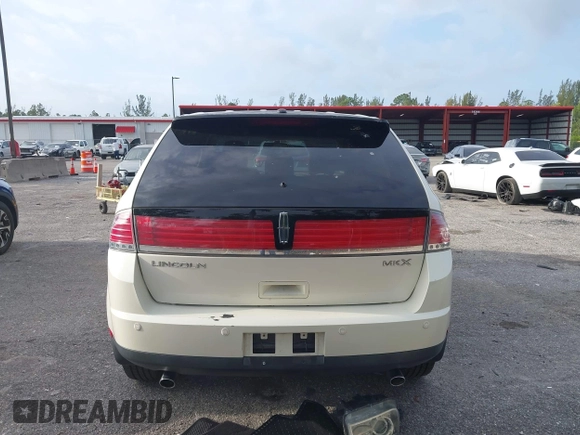 2008 Lincoln MKX with VIN 2LMDU68C98BJ40078, listed as a IAAI auction lot 41910778 with 213,209 mi miles. Bid and sale history available at carsss.com. Image 16.