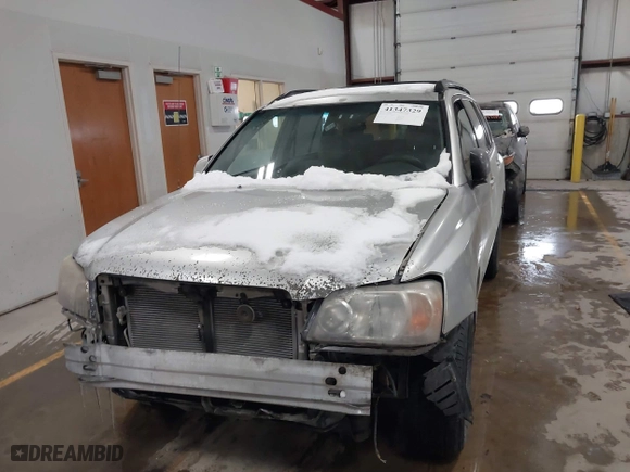 2006 Toyota Highlander w/3rd Row with VIN JTEEP21A160150739, listed as a IAAI auction lot 41347329 with 227,627 mi miles. Bid and sale history available at carsss.com. Image 12.
