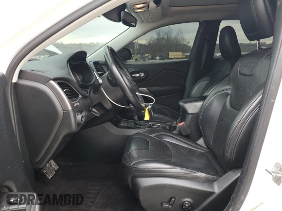 2019 Jeep Cherokee Limited with VIN 1C4PJLDX2KD263106, listed as a Copart auction lot 46658915 with 77,934 mi miles and Salvage title. Bid and sale history available at DreamBid. Image 7.
