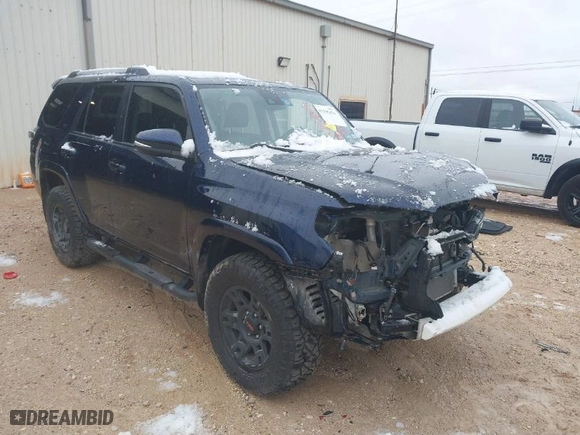 2020 Toyota 4Runner SR5 with VIN JTEBU5JR1L5805614, listed as a IAAI auction lot 41295454 with 50,385 mi miles. Bid and sale history available at carsss.com. Image 1.