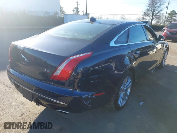 2019 Jaguar XJ Portfolio with VIN SAJWA2G7XK8W20284, listed as a IAAI auction lot 41289613 with 29,414 mi miles and . Bid and sale history available at DreamBid. Image 4.