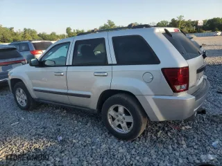 2007 Jeep Grand Cherokee Laredo with VIN 1J8GS48K67C583973, listed as a Copart auction lot 53351705 with 113,846 mi miles and Salvage Title. Bid and sale history available at carsss.com. Image 2.