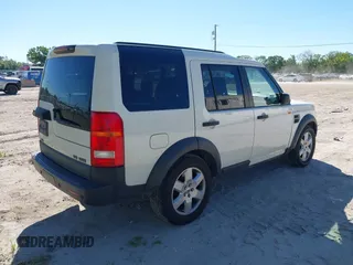2008 Land Rover LR3 HSE with VIN SALAG25488A457855, listed as a IAAI auction lot 41804106 with 235,664 mi miles. Bid and sale history available at carsss.com. Image 4.
