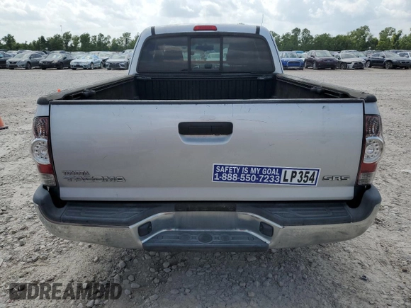 2013 Toyota Tacoma z VIN 5TFTX4CN8DX026544, wystawiony jako Copart lot #55594395 z przebiegiem 232 853 mil mil oraz Szkoda całkowita • Salvage title. Historia ofert i sprzedaży dostępna na DreamBid. Obrazek 6.