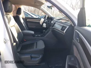 2023 Volkswagen Atlas SE с VIN 1V2HR2CA1PC556110, выставлен на аукционе IAAI как лот 41131285 с пробегом 13 543 миль миль и . История ставок и продаж доступна на DreamBid. Изображение 5.