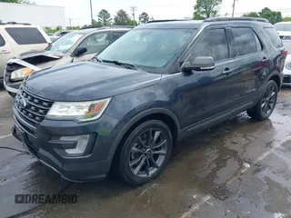 2017 Ford Explorer XLT with VIN 1FM5K7DH3HGD86498, listed as a IAAI auction lot 42002252 with 232,008 mi miles and . Bid and sale history available at DreamBid. Image 17.