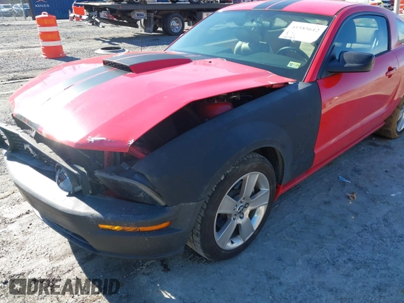 2007 Ford Mustang GT Deluxe with VIN 1ZVFT82H175367454, listed as a IAAI auction lot 41585612 with 210,182 mi miles. Bid and sale history available at carsss.com. Image 18.