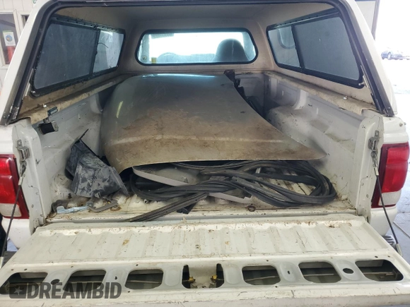 2000 Ford Ranger XL with VIN 1FTYR10C2YPB63860, listed as a Copart auction lot 65560005 with 124,721 mi miles and Clean title. Bid and sale history available at DreamBid. Image 10.