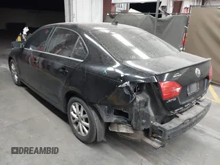2013 Volkswagen Jetta SE with VIN 3VWDX7AJ8DM258179, listed as a IAAI auction lot 42184402 with 105,807 mi miles and . Bid and sale history available at DreamBid. Image 3.