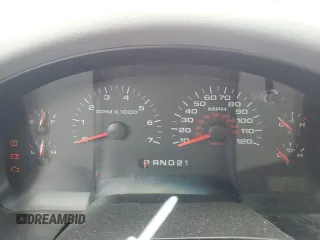 2008 Ford F-150 STX z VIN 1FTRX14WX8FA65597, wystawiony jako Copart lot #61936735 z przebiegiem 205 172 mil mil oraz Szkoda całkowita • Salvage title. Historia ofert i sprzedaży dostępna na DreamBid. Obrazek 9.