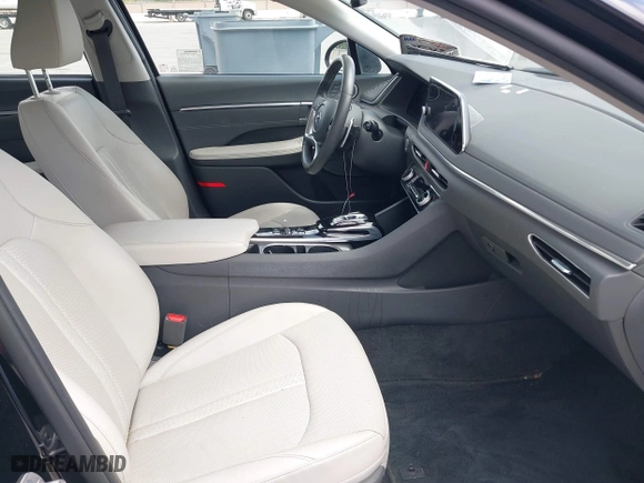 2023 Hyundai Sonata Hybrid Limited with VIN KMHL54JJ0PA061460, listed as a IAAI auction lot 42081519 with 54,624 mi miles. Bid and sale history available at carsss.com. Image 5.