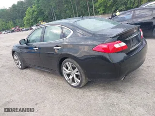 2013 Infiniti M37 with VIN JN1BY1APXDM510005, listed as a IAAI auction lot 39493110 with 202,486 mi miles. Bid and sale history available at carsss.com. Image 3.