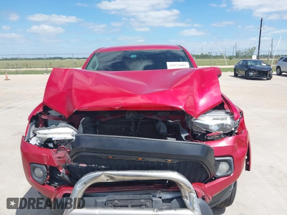 2016 Toyota Tacoma SR5 with VIN 5TFAX5GN2GX059826, listed as a IAAI auction lot 42032005 with 209,271 mi miles. Bid and sale history available at carsss.com. Image 6.