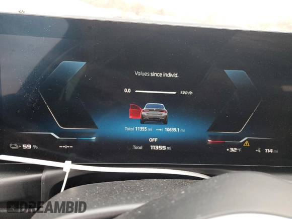 2024 BMW i4 M50 z VIN WBY33AW04RFR97434, wystawiony jako Copart lot #88290805 z przebiegiem 11 355 mil mil oraz Szkoda całkowita • Salvage title. Historia ofert i sprzedaży dostępna na DreamBid. Obrazek 9.