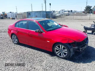 2006 BMW 3 Series 325i z VIN WBAVB135X6KX44938, wystawiony jako IAAI lot #42082025 z przebiegiem 138 082 mil mil oraz . Historia ofert i sprzedaży dostępna na DreamBid. Obrazek 1.