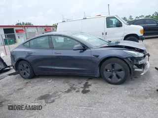 2023 Tesla Model 3 с VIN 5YJ3E1EAXPF434783, выставлен на аукционе IAAI как лот 42396072 с пробегом 17 054 миль миль и . История ставок и продаж доступна на DreamBid. Изображение 13.
