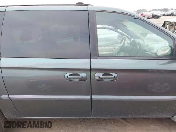 2002 Dodge Caravan Sport with VIN 2B4GP44R22R587446, listed as a IAAI auction lot 41472213 with 241,703 mi miles and . Bid and sale history available at carsss.com. Image 13.