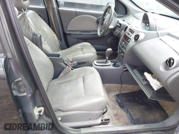 2006 Saturn ION z VIN 1G8AL55F26Z157307, wystawiony jako IAAI lot #42286688 z przebiegiem 222 028 mil mil oraz . Historia ofert i sprzedaży dostępna na DreamBid. Obrazek 5.