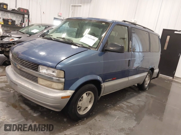 1997 Chevrolet Astro with VIN 1GNEL19W7VB159983, listed as a IAAI auction lot 41361140 with 227,087 mi miles. Bid and sale history available at carsss.com. Image 2.