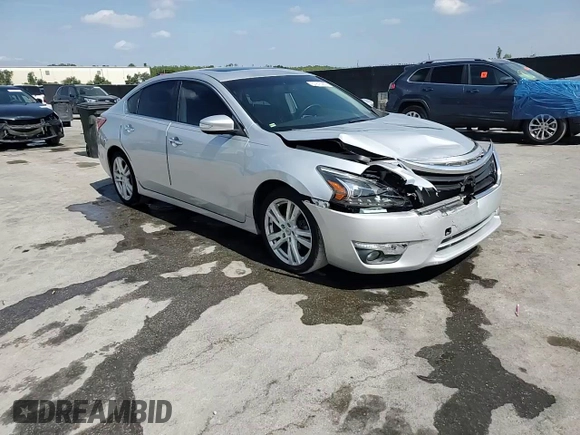 2013 Nissan Altima S z VIN 1N4BL3AP6DC113037, wystawiony jako Copart lot #57815955 z przebiegiem 129 447 mil mil oraz Szkoda całkowita • Salvage title. Historia ofert i sprzedaży dostępna na DreamBid. Obrazek 14.