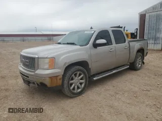 2008 GMC Sierra Denali z VIN 2GTEK638081143910, wystawiony jako Copart lot #53369665 z przebiegiem 161 870 mil mil oraz Szkody całkowita. Historia ofert i sprzedaży dostępna na DreamBid. Obrazek 1.