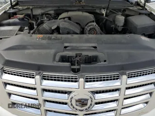 2011 Cadillac Escalade ESV Premium z VIN 1GYS4JEF6BR397965, wystawiony jako Copart lot #58963715 z przebiegiem 210 670 mil mil oraz Czysty tytuł • Clean title. Historia ofert i sprzedaży dostępna na DreamBid. Obrazek 12.