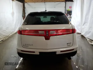 2016 Lincoln MKT EcoBoost z VIN 2LMHJ5AT8GBL01646, wystawiony jako Copart lot #85357264 z przebiegiem 77 066 mil mil oraz Szkoda całkowita • Salvage title. Historia ofert i sprzedaży dostępna na DreamBid. Obrazek 6.