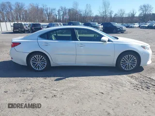 2013 Lexus ES 4dr Sdn with VIN JTHBK1GGXD2077804, listed as a IAAI auction lot 41748571 with 88,000 mi miles. Bid and sale history available at carsss.com. Image 13.