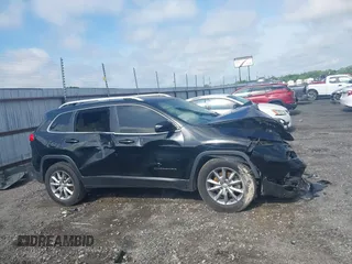 2018 Jeep Cherokee Limited with VIN 1C4PJLDX2JD551965, listed as a IAAI auction lot 42113576 with 161,907 mi miles and . Bid and sale history available at DreamBid. Image 14.