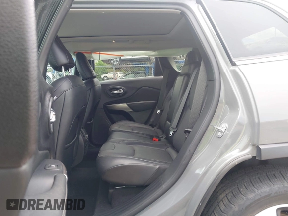 2021 Jeep Cherokee Limited with VIN 1C4PJMDX6MD197524, listed as a IAAI auction lot 42264197 with 47,077 mi miles and . Bid and sale history available at DreamBid. Image 8.
