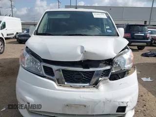 2020 Nissan NV200 SV z VIN 3N6CM0KN9LK703701, wystawiony jako IAAI lot #42401438 z przebiegiem 76 186 mil mil oraz . Historia ofert i sprzedaży dostępna na DreamBid. Obrazek 12.