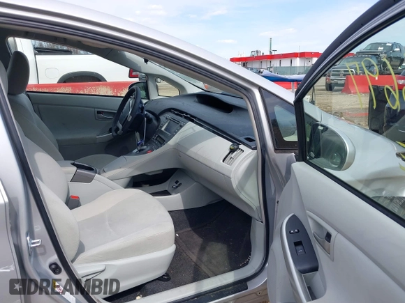 2015 Toyota Prius Four with VIN JTDKN3DU2F0446264, listed as a IAAI auction lot 41836697 with 87,475 mi miles. Bid and sale history available at carsss.com. Image 5.