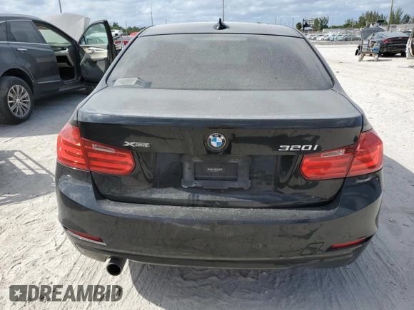 2013 BMW 3 Series 320i xDrive с VIN WBA3C3C53DF979218, выставлен на аукционе Copart как лот 54773715 с пробегом 154 369 миль миль и Списание • Salvage title. История ставок и продаж доступна на DreamBid. Изображение 6.