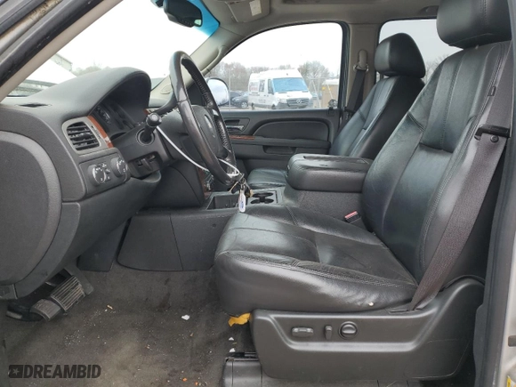 2010 Chevrolet Suburban LT with VIN 1GNUKJE37AR172308, listed as a Copart auction lot 51236005 with 192,270 mi miles and Salvage Title. Bid and sale history available at carsss.com. Image 7.