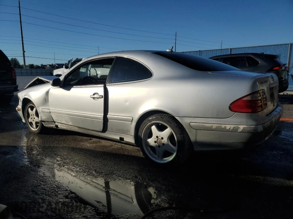 2002 Mercedes-Benz CLK 320/430 with VIN WDBLJ65G12T092383, listed as a Copart auction lot 82833494 with Not Provided miles and Salvage Title. Bid and sale history available at DreamBid. Image 2.