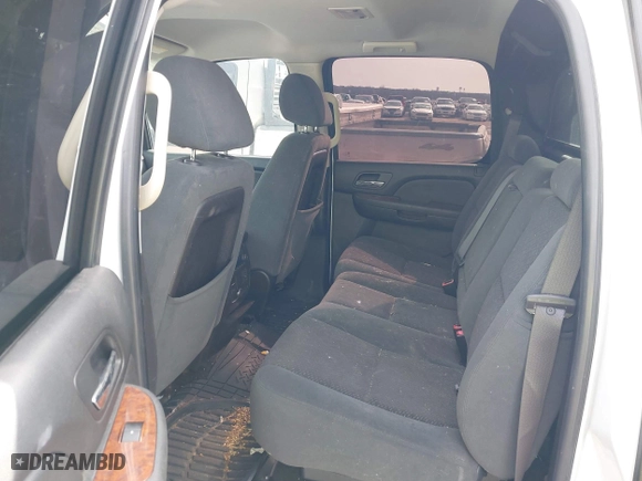 2007 Chevrolet Avalanche LT w/3LT with VIN 3GNEC12J17G298600, listed as a IAAI auction lot 41570793 with 142,714 mi miles. Bid and sale history available at carsss.com. Image 14.