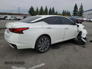2023 Nissan Altima SL with VIN 1N4BL4EV4PN418222, listed as a Copart auction lot 43273615 with 13,239 mi miles and Salvage Title. Bid and sale history available at DreamBid. Image 3.