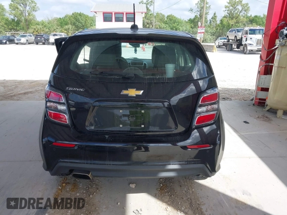 2020 Chevrolet Sonic LT z VIN 1G1JG6SB1L4135267, wystawiony jako IAAI lot #41717139 z przebiegiem 62 834 mil mil oraz . Historia ofert i sprzedaży dostępna na DreamBid. Obrazek 17.