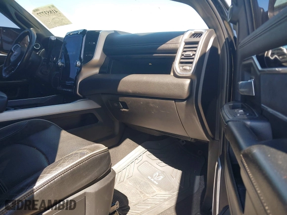 2019 Ram 2500 Laramie with VIN 3C6UR5FLXKG710325, listed as a IAAI auction lot 41853777 with 104,286 mi miles. Bid and sale history available at carsss.com. Image 5.