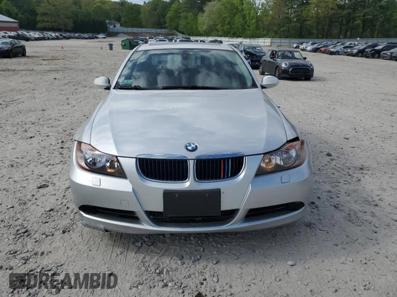 2008 BMW 3 Series 328xi z VIN WBAVC935X8K036008, wystawiony jako Copart lot #57130885 z przebiegiem 216 919 mil mil oraz Czysty tytuł • Clean title. Historia ofert i sprzedaży dostępna na DreamBid. Obrazek 5.