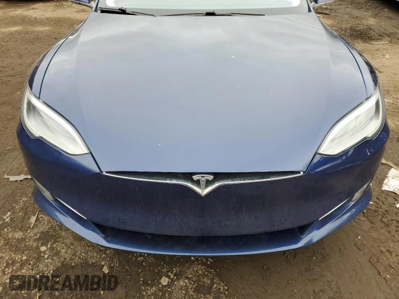 2018 Tesla Model S 75D with VIN 5YJSA1E20JF269303, listed as a Copart auction lot 47971925 with 112,181 mi miles and Salvage title. Bid and sale history available at DreamBid. Image 11.