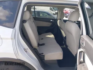 2019 Volkswagen Tiguan S z VIN 3VV1B7AX0KM062437, wystawiony jako IAAI lot #41906720 z przebiegiem 45 157 mil mil oraz . Historia ofert i sprzedaży dostępna na DreamBid. Obrazek 8.