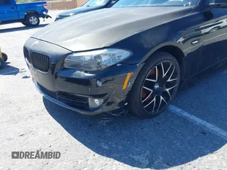 2013 BMW 5 Series 528i with VIN WBAXG5C50DDY35638, listed as a IAAI auction lot 39657715 with 139,765 mi miles and . Bid and sale history available at carsss.com. Image 12.