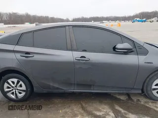 2018 Toyota Prius Two with VIN JTDKARFU1J3545368, listed as a IAAI auction lot 41510475 with 152,233 mi miles. Bid and sale history available at carsss.com. Image 13.