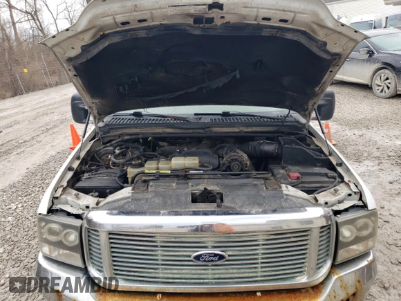 2001 Ford Excursion Limited z VIN 1FMSU43F51EA01083, wystawiony jako Copart lot #47726825 z przebiegiem 343 791 mil mil oraz Szkody całkowita. Historia ofert i sprzedaży dostępna na DreamBid. Obrazek 12.