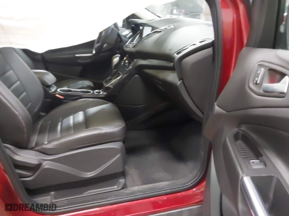2014 Ford Escape Titanium with VIN 1FMCU9J9XEUA51732, listed as a IAAI auction lot 41542867 with 44,141 mi miles. Bid and sale history available at carsss.com. Image 5.