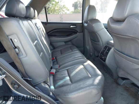 2006 Acura MDX Touring with VIN 2HNYD18726H533142, listed as a IAAI auction lot 42007839 with 216,910 mi miles. Bid and sale history available at carsss.com. Image 8.