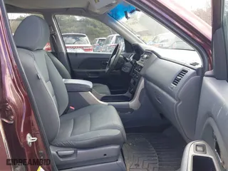 2007 Honda Pilot LX with VIN 2HKYF18197H540562, listed as a IAAI auction lot 41908247 with 191,135 mi miles. Bid and sale history available at carsss.com. Image 5.