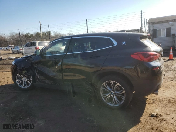 2020 BMW X2 xDrive28i with VIN WBXYJ1C05L5P12435, listed as a Copart auction lot 42332985 with 50,318 mi miles and Salvage Title. Bid and sale history available at carsss.com. Image 2.