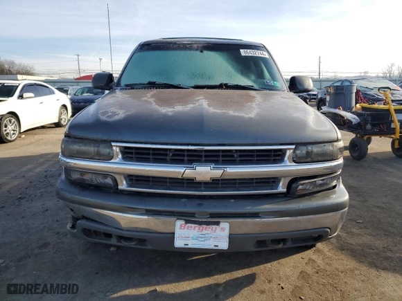 2001 Chevrolet Tahoe LT with VIN 1GNEK13T21J120185, listed as a Copart auction lot 86432744 with 185,055 mi miles and Clean Title. Bid and sale history available at carsss.com. Image 5.